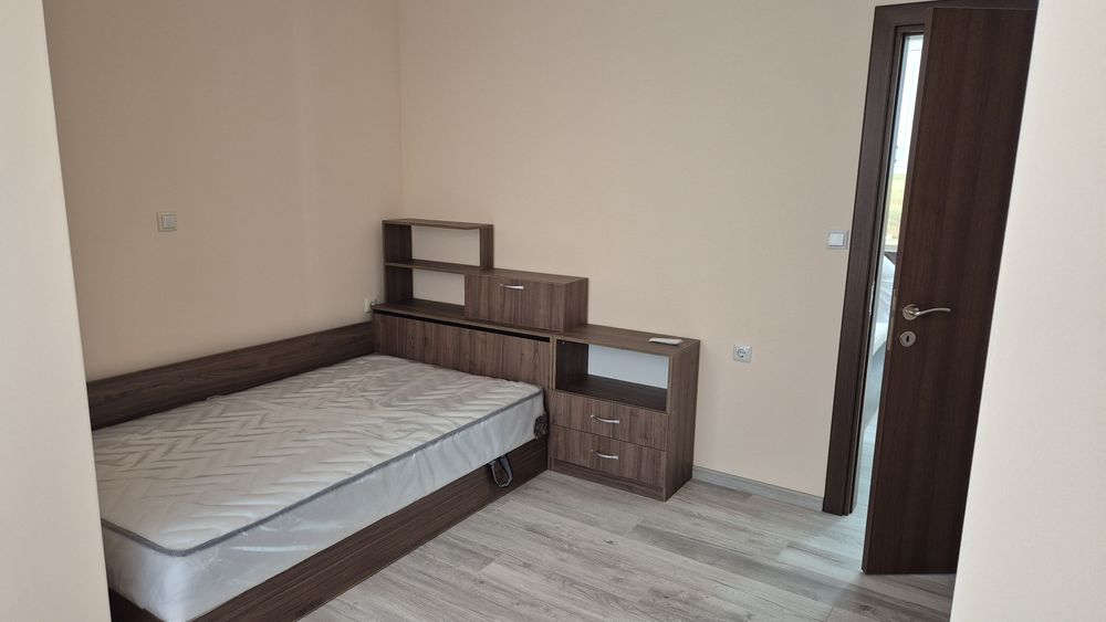 Дава се под наем Тристаен апартамент в Шумен, Център - 75 кв.м за 306 € - Снимка #7
