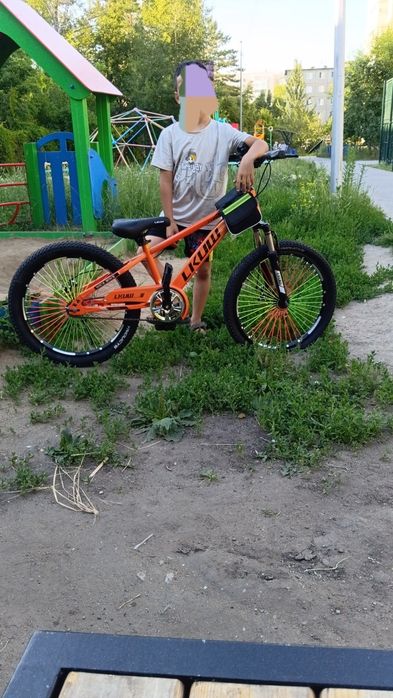 Подростковый велосипед почти новый.