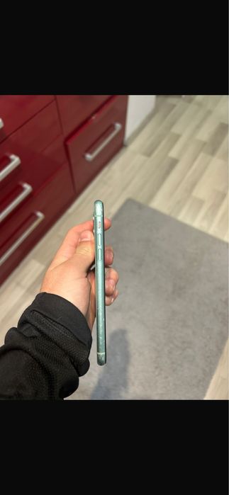 Vand iphone 11 ca nou 10/10   64 gb