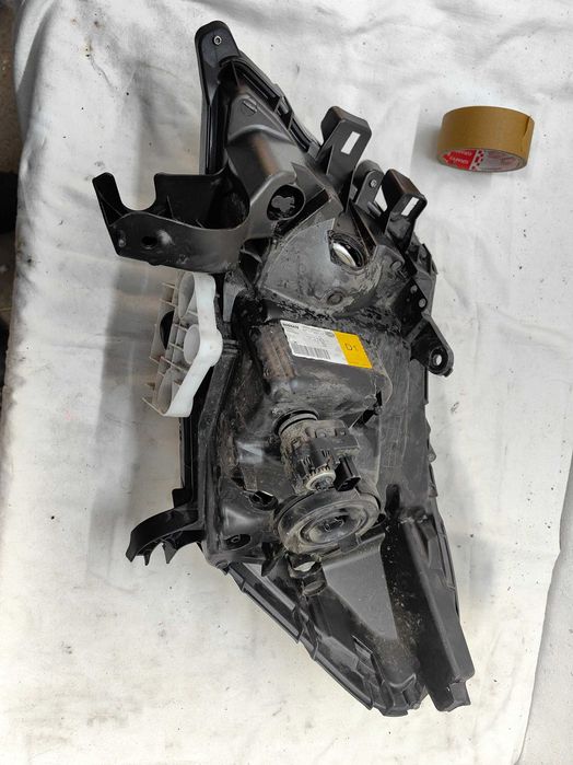 Оригинален фар Нисан Навара  Nissan Navara  2012