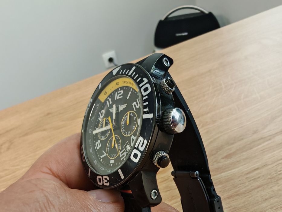 Часовник Invicta Инвикта