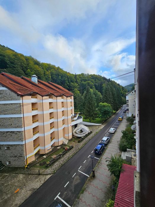 Vand Apartament În Slănic Moldova