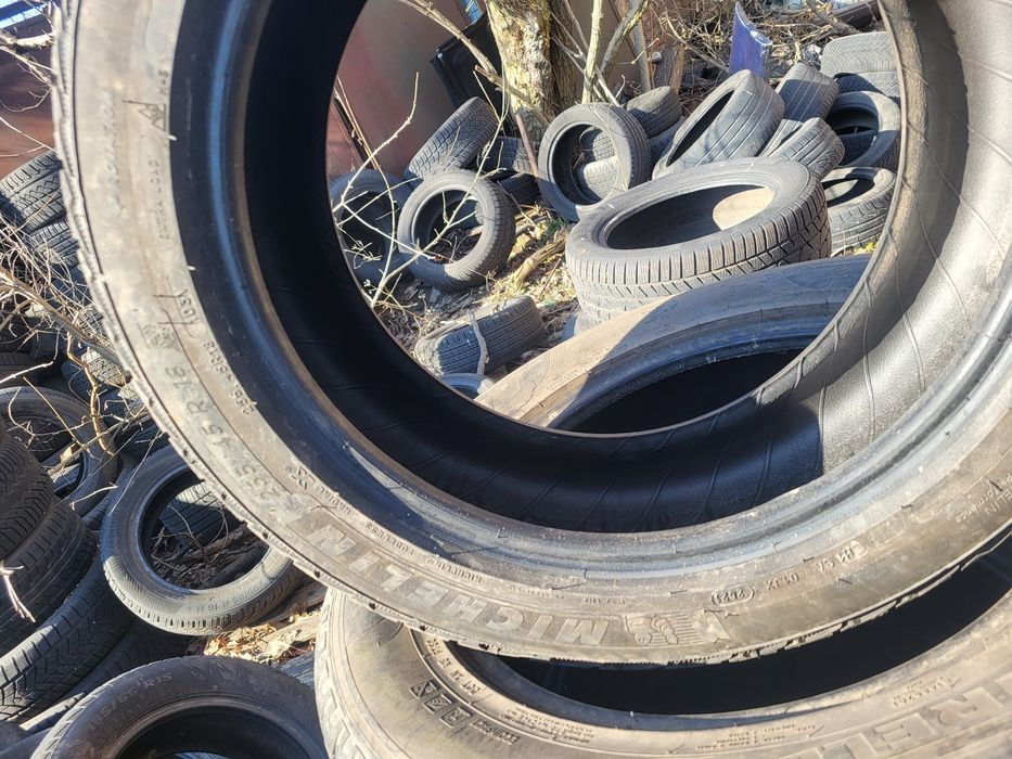 1бр. 255 45 18 Michelin зимна.