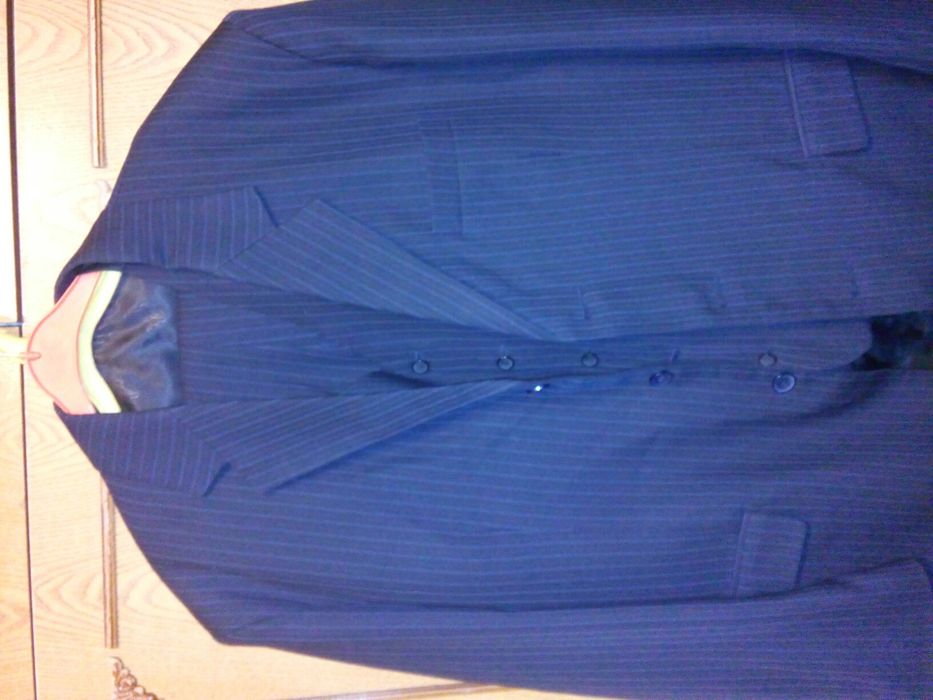 Продам мужской костюм