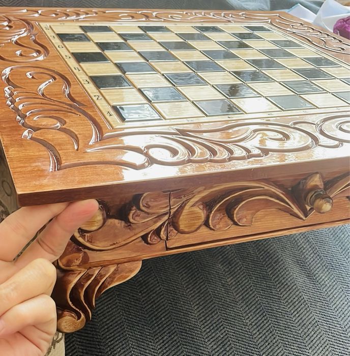 Шахматный стол