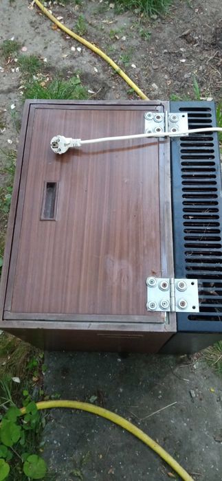 Кемпер хладилник на газ и 220 v