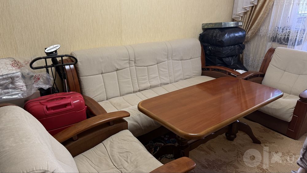 Divan, 2 kreslo va jurnlaniy stol