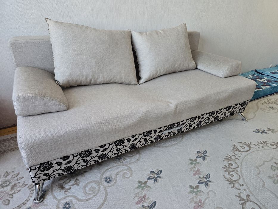 Продам диван еврокнижка