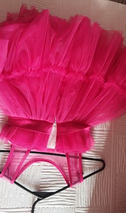 Продам платье для девочки на 3-4 года