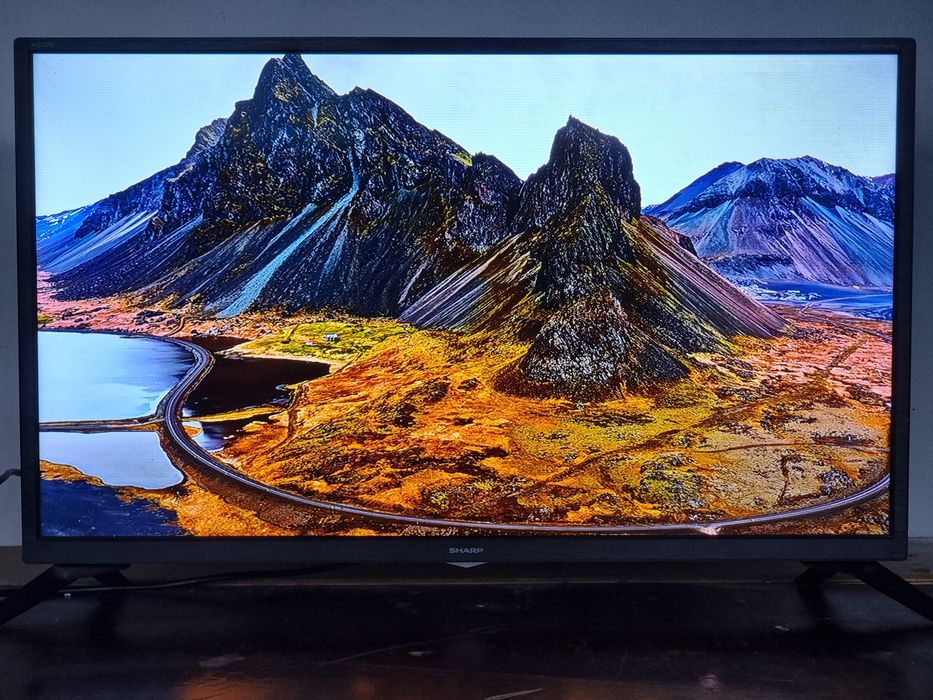 SMART Телевизор/Sharp - 32" - FULLHD , YouTube , Цифрова + Ефирна