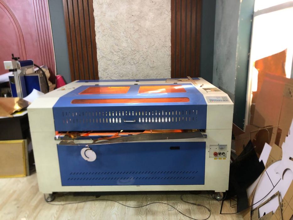 LAZER apparat srochno satiladi!!!