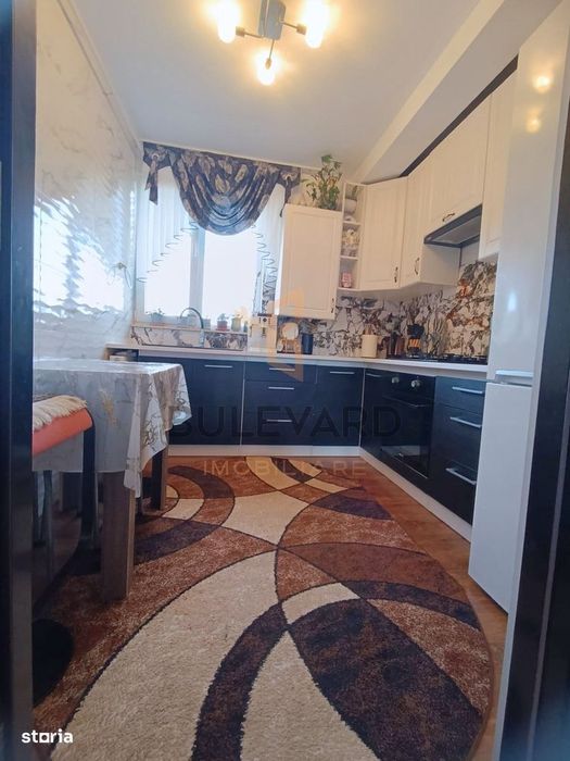 Apartament 3 camere,  parcare, zona Apahida!