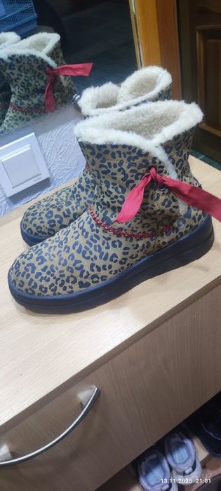 UGG оригинал 38р
