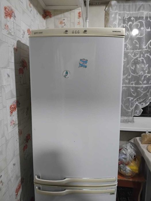 Холодильник Samsung бу