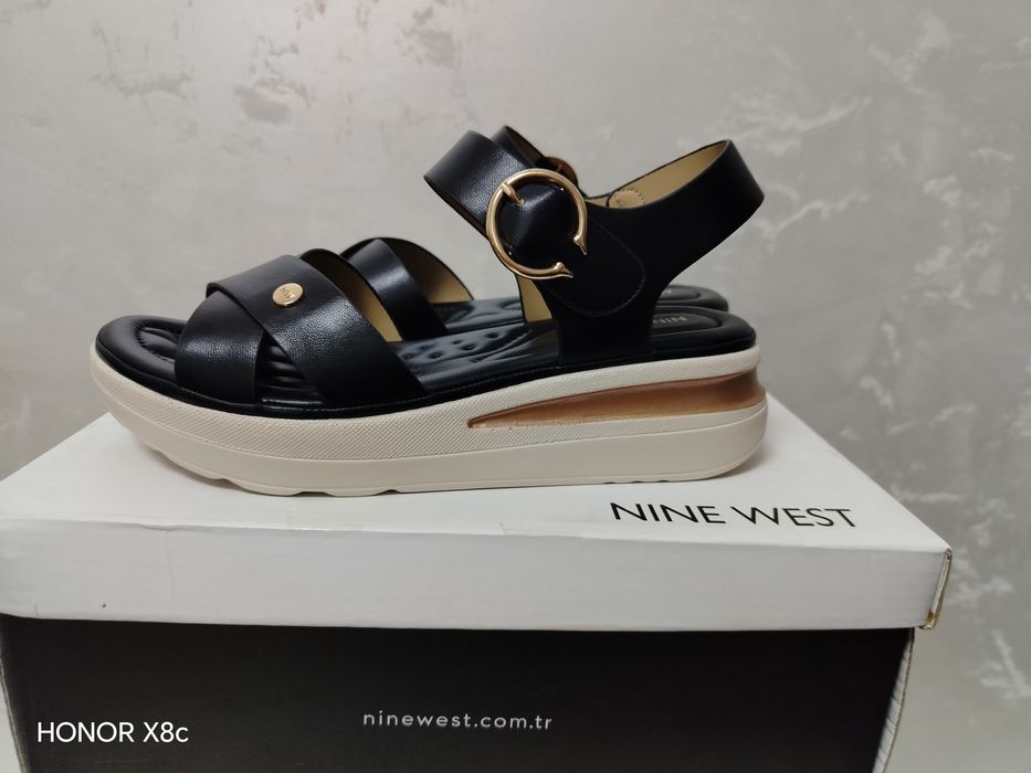 Туфли 38-размер почти новые