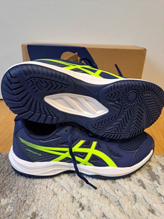 Маратонки Asics ново