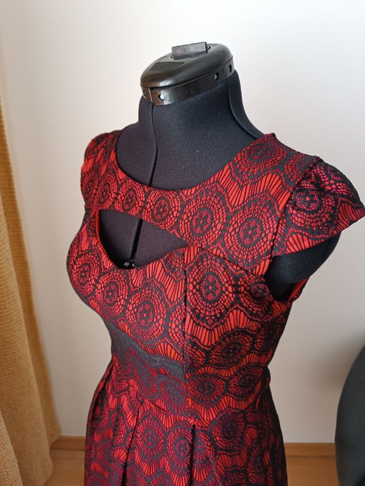 Rochie rosie imprimeu floral