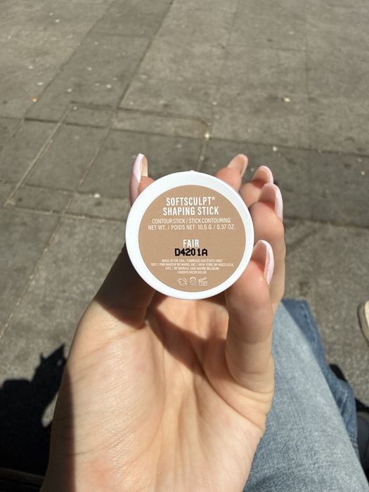 Sculpting stick на Make up by Mario не използван цвят “Fair”
