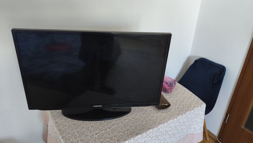 Samsung TV diagonala 82