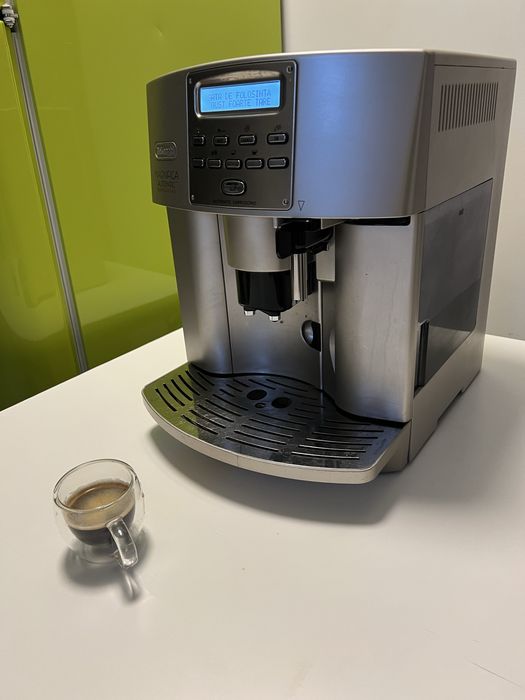 Espresor Delonghi
