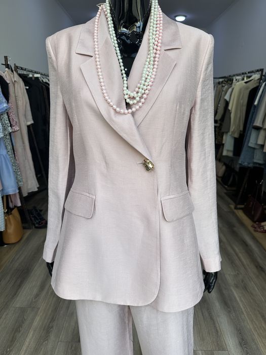 Ленен костюм в пепел от рози цвят