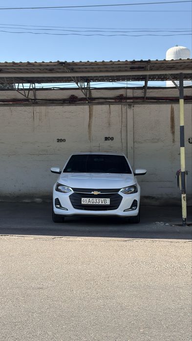 Chevrolet Onix Premier