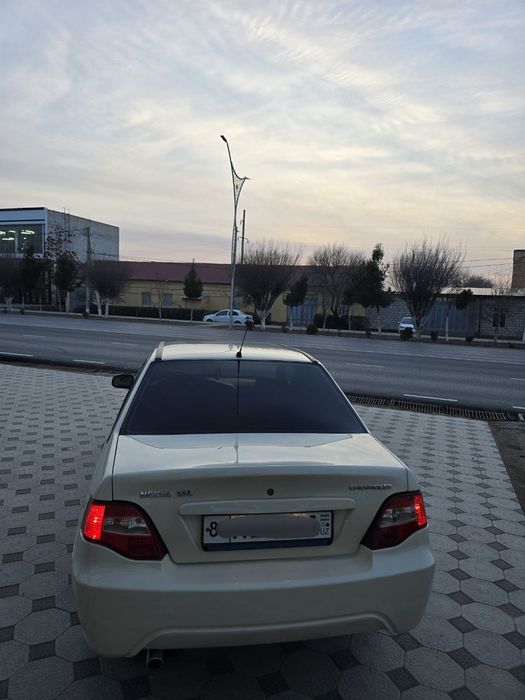 Nexia 2 dons luks yili: 2015 sotiladi