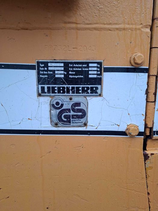 Liebherr 732 L cu scarificator