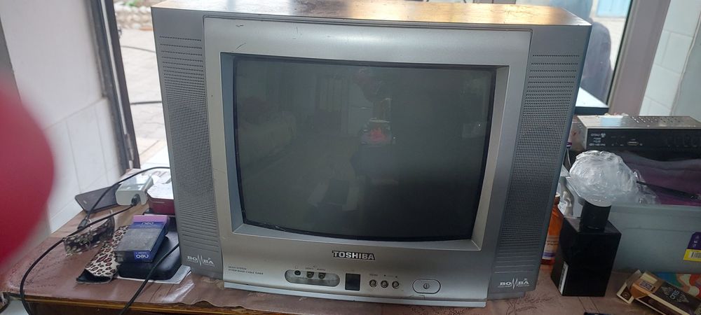 Продам телевизор