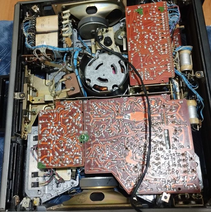 Magnetofon funcționabil Polonez