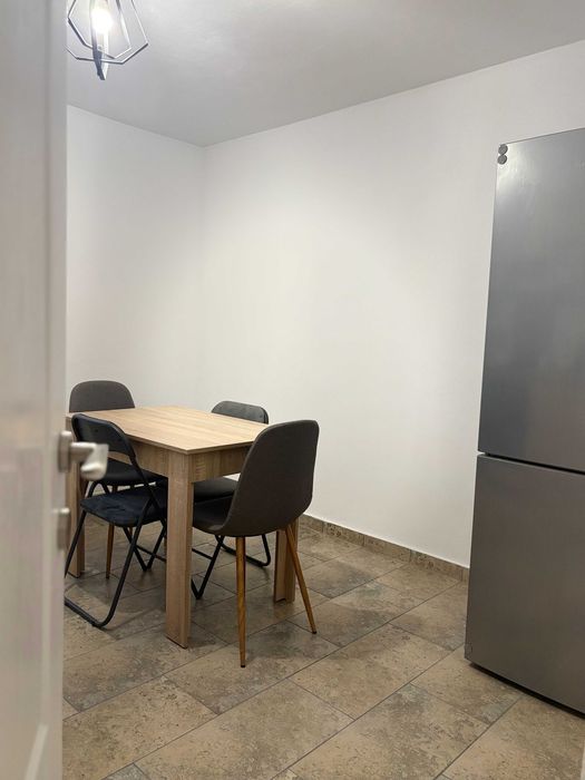 Proprietar, inchiriez apartament decomandat cu 2 camere, George Enescu