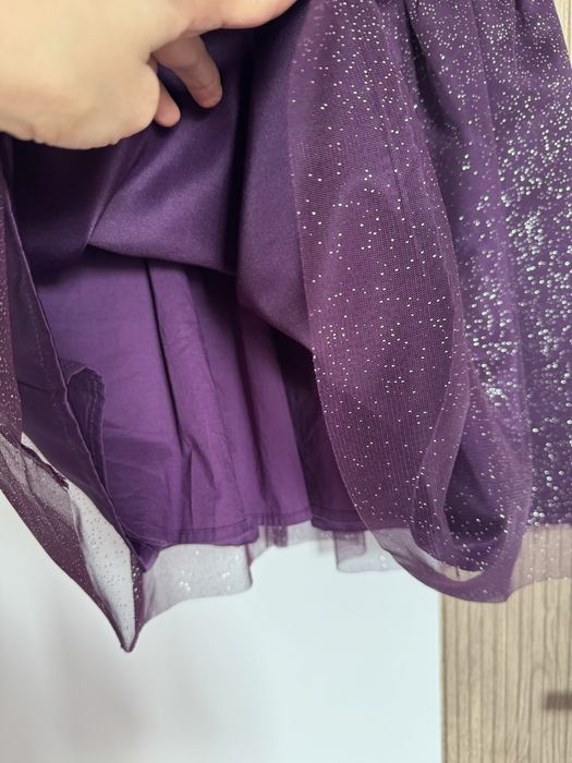 Нарядное платье Next на девочку 135-140 рост.