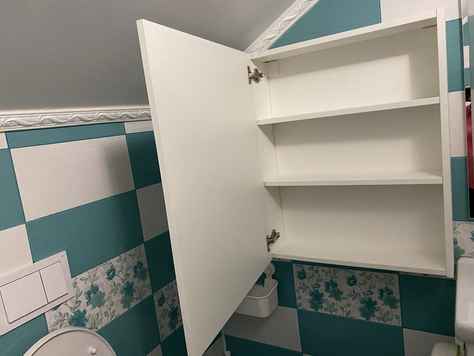 Dulap suspendat baie