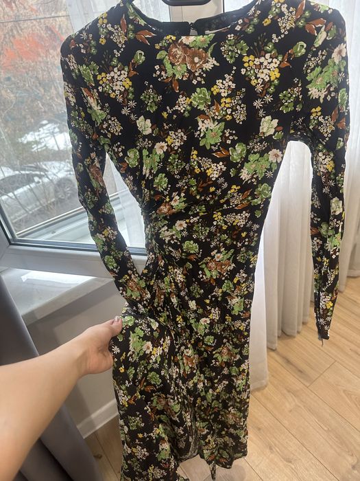 Платье Манго классное