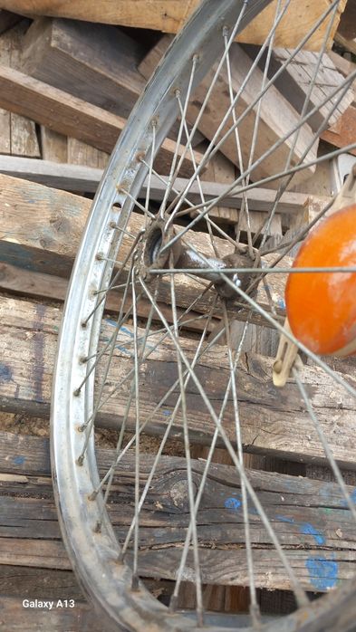 Продавам 2бр външи гуми 20"цола и 2бр капли