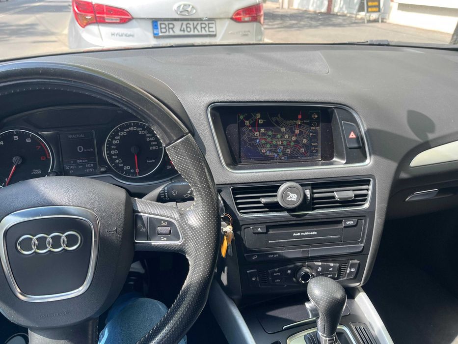 Audi Q5 din 2010, model S Line, varianta 2.0 TFSI BENZINA, 211 HP