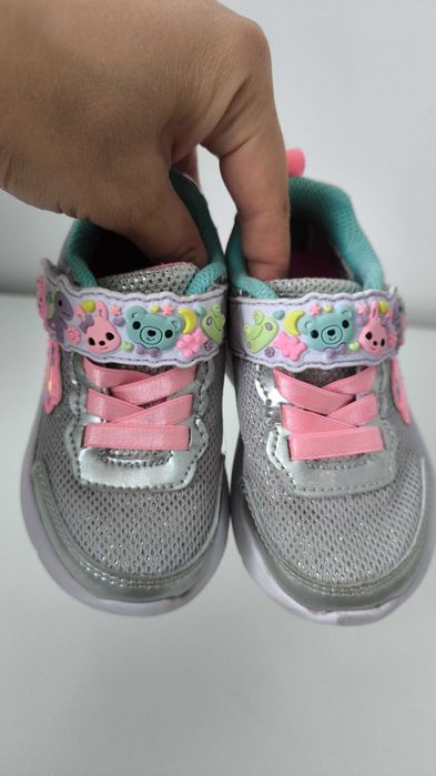 Adidași Skechers 22