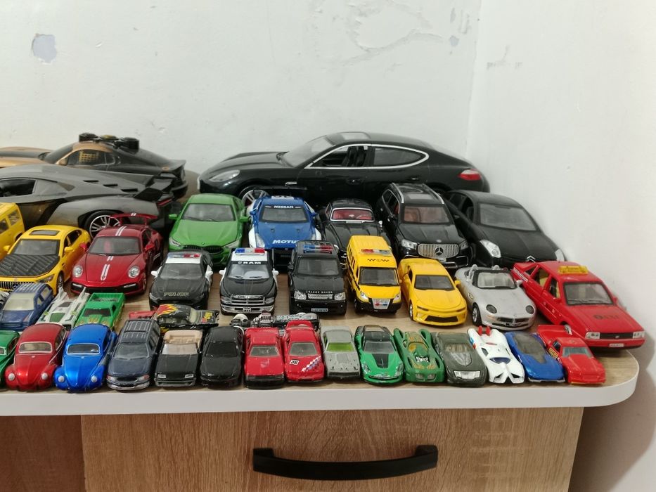 Срочно продам всю свою коллекцию машинок