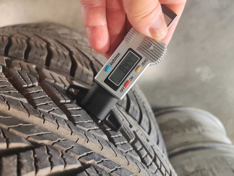 4бр.зимни гуми 245/45/18 Goodyear