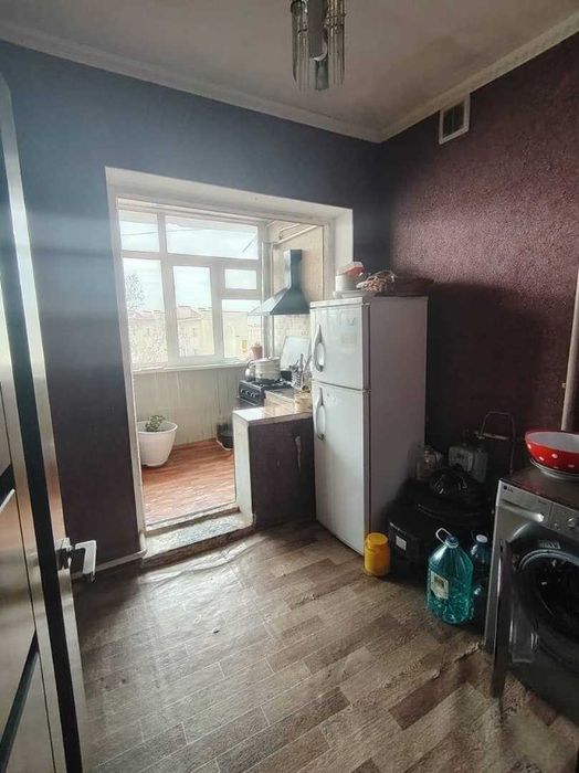 Квартира сотилади 3 хонали