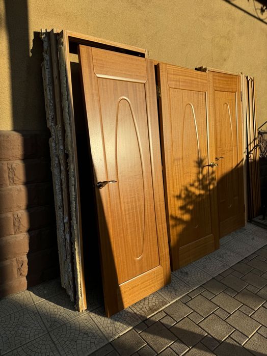 Двери для дома и офиса