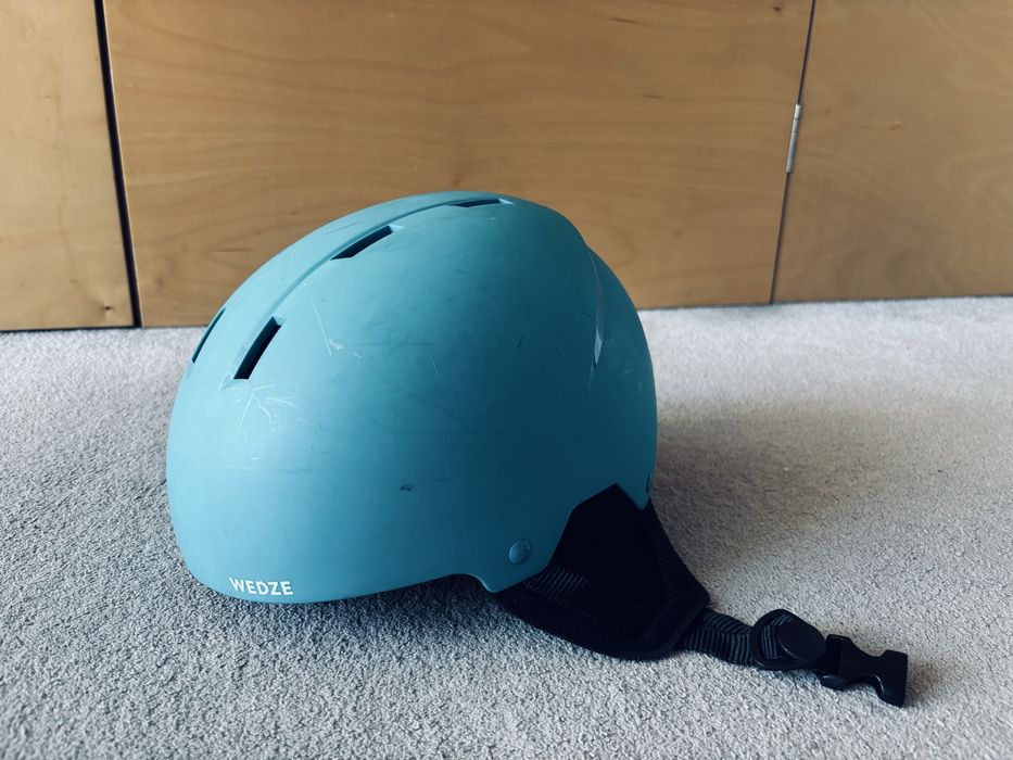 Детска каска за ски