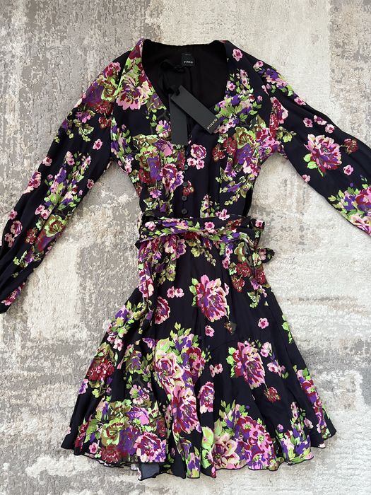 Рокля на цветя Pinko