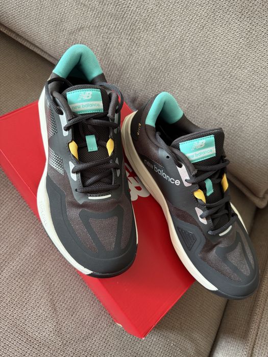 Теннисные кроссовки new balance