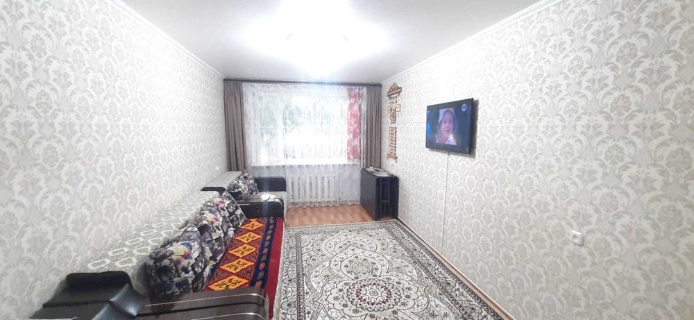 Продаю 4 комнатную квартиру