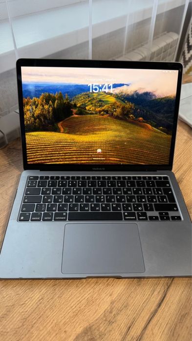Срочно продам MacBook Air M1