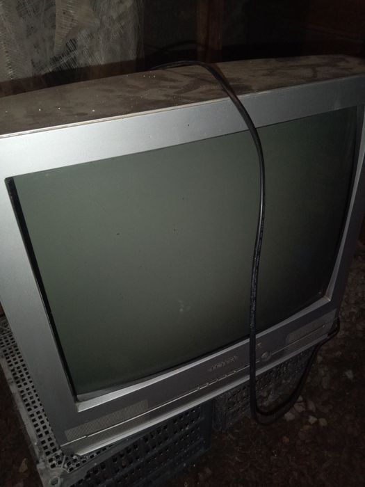 Продам телевизор Samsung рабочий.