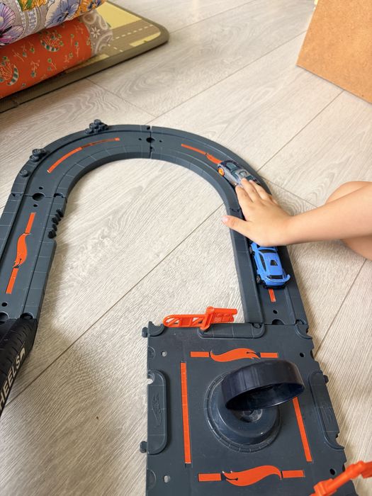 Трек ОРИГИНАЛ HOT WHEELS CITY городские игрушки трек трасса HDN95