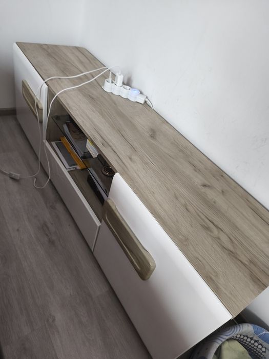 Vând comoda dedeman