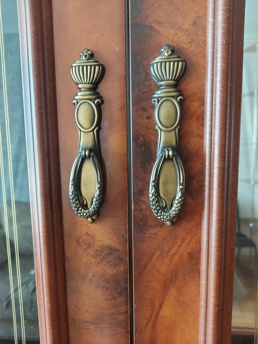 Мебель для гостиной. Горка.